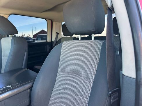 Used 2012 RAM 2500 ST w/ Chrome Appearance Group image 34