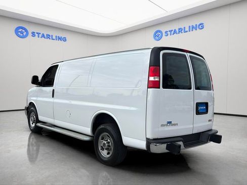 Used 2024 GMC Savana 2500 w/ Driver Convenience Package RWD image 4