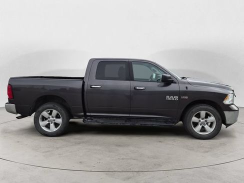 Used 2015 RAM 1500 Classic SLT AWD/4WD image 4