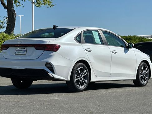 Used 2024 Kia Forte LXS image 4