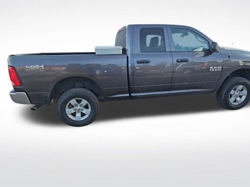 Used 2018 RAM 1500 Tradesman w/ Chrome Appearance Group RWD image 8