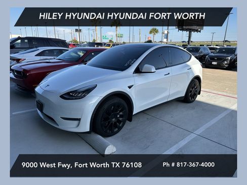 Used 2021 Tesla Model Y Long Range AWD/4WD image 1
