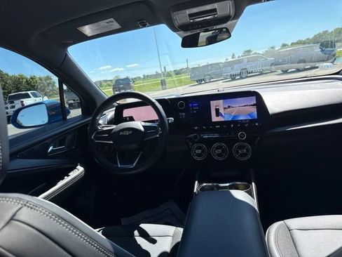 Used 2024 Chevrolet Blazer EV LT AWD/4WD image 38