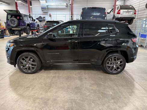 Certified 2024 Jeep Compass Limited w/ High Altitude Package AWD/4WD image 41