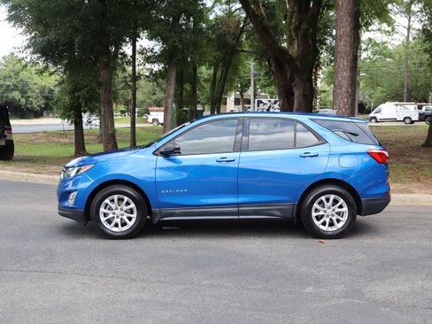 Used 2019 Chevrolet Equinox LS FWD image 6