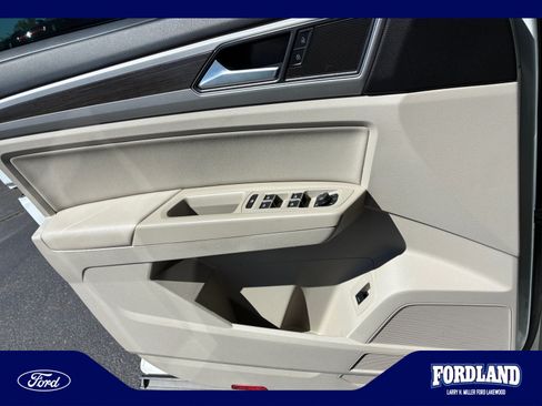 Used 2018 Volkswagen Atlas SE AWD/4WD image 13