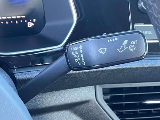 Used 2024 Volkswagen Jetta Sport FWD image 25