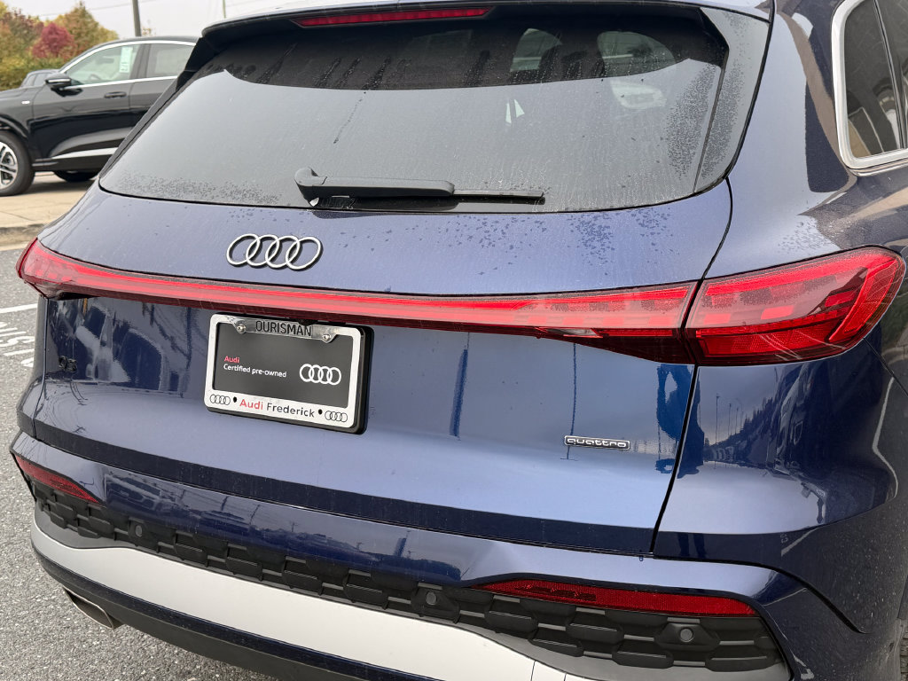 Certified 2025 Audi Q5 Premium w/ Convenience Package AWD/4WD image 13