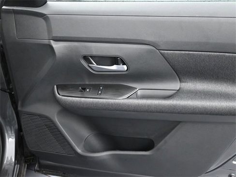 New 2026 Nissan Kicks SV image 31