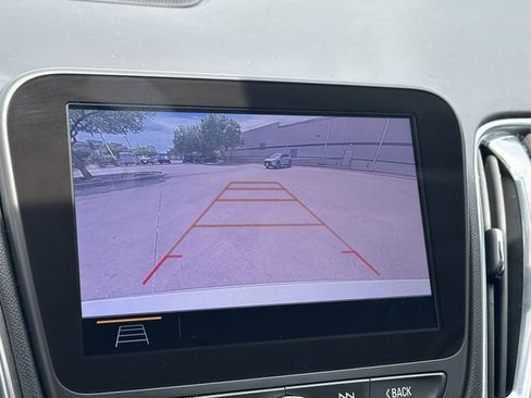 Used 2019 Chevrolet Malibu Premier FWD image 17