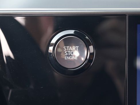 Certified 2025 Lexus NX 250 FWD w/ Towing Package (2000 Lbs) image 23