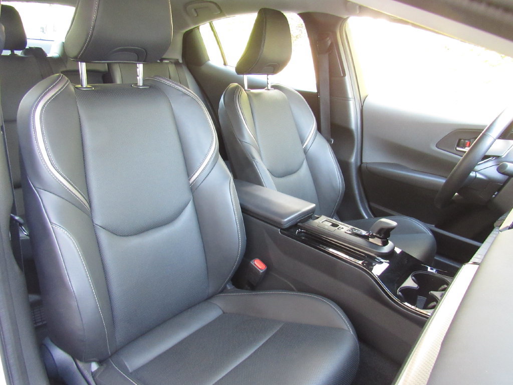 Certified 2025 Toyota Prius XLE FWD image 20