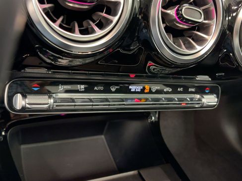 Used 2022 Mercedes-Benz A 220 A 220 image 17