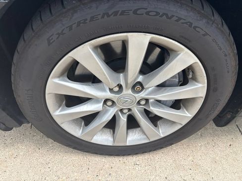Used 2012 Lexus LS 460 AWD w/ Comfort Pkg image 9