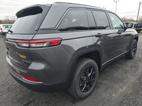 New 2026 Jeep Grand Cherokee Altitude AWD/4WD image 7