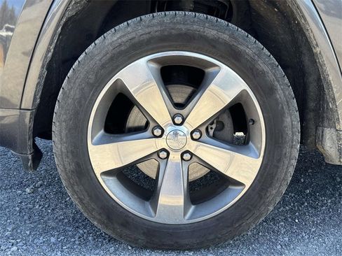 Used 2015 Jeep Grand Cherokee Overland w/ Advanced Technology Group image 4