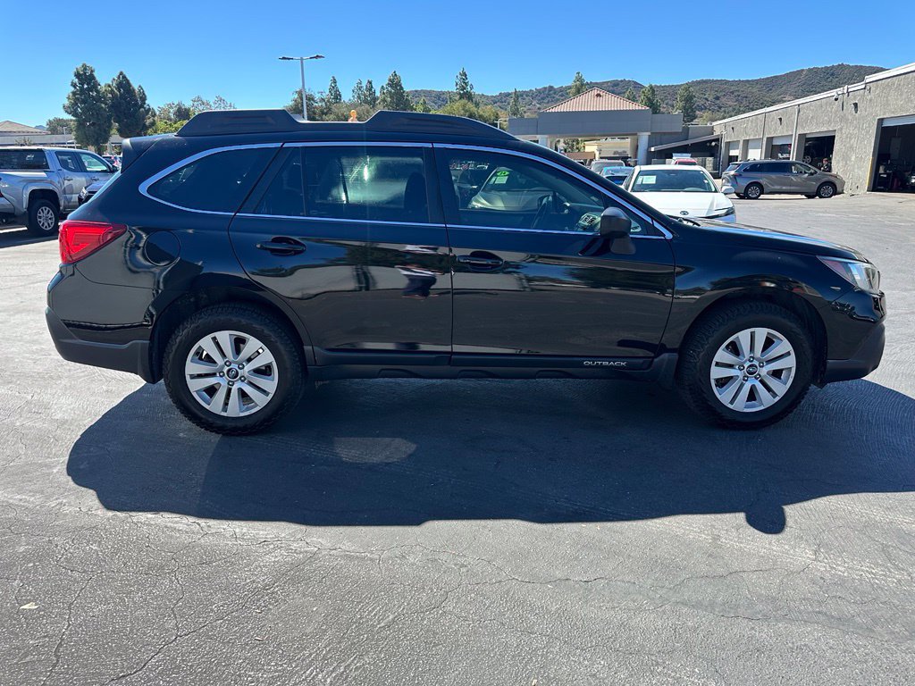 Used 2019 Subaru Outback 2.5i AWD/4WD image 5