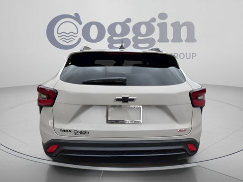 New 2026 Chevrolet Trax RS w/ Driver Confidence Package FWD image 4