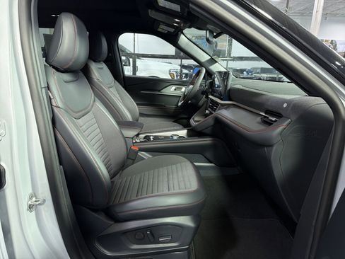 New 2026 Ford Explorer ST-Line w/ ST-Line Street Pack AWD/4WD image 27