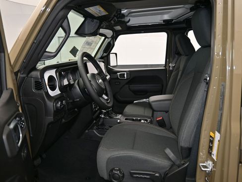 New 2026 Jeep Gladiator Sport image 11