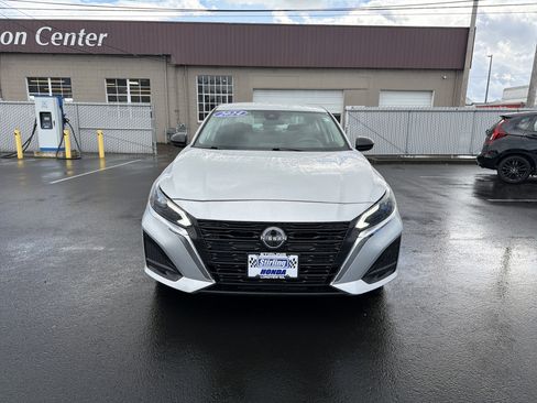 Used 2024 Nissan Altima 2.5 SV image 7