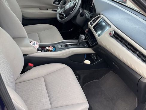 Used 2017 Honda HR-V EX image 6