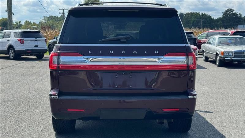 Used 2018 Lincoln Navigator Reserve w/ Technology Package AWD/4WD image 10