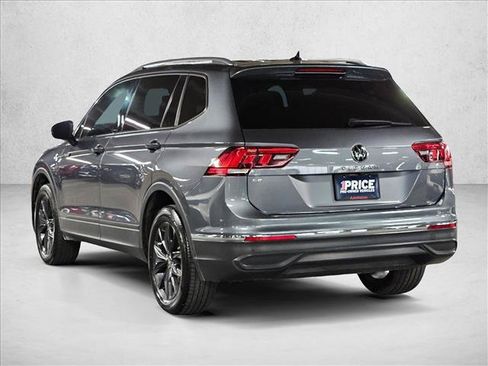 Used 2022 Volkswagen Tiguan SE FWD image 7