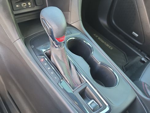 Used 2024 Chevrolet Equinox RS w/ RS Leather Package FWD image 29