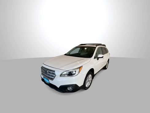 Used 2016 Subaru Outback 2.5i Premium image 4