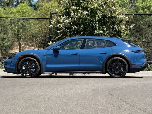 Certified 2023 Porsche Taycan 4 Cross Turismo w/ Premium Package AWD/4WD image 2