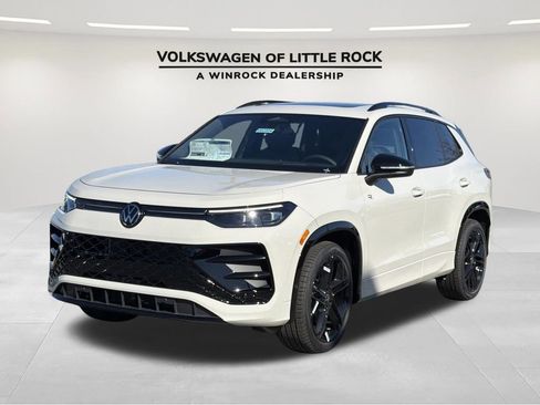 New 2026 Volkswagen Tiguan SE R-Line FWD image 1