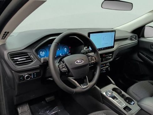 Used 2025 Ford Escape Active w/ Active Premium Tech Pack FWD image 17