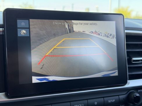 New 2026 Hyundai Venue SE image 16