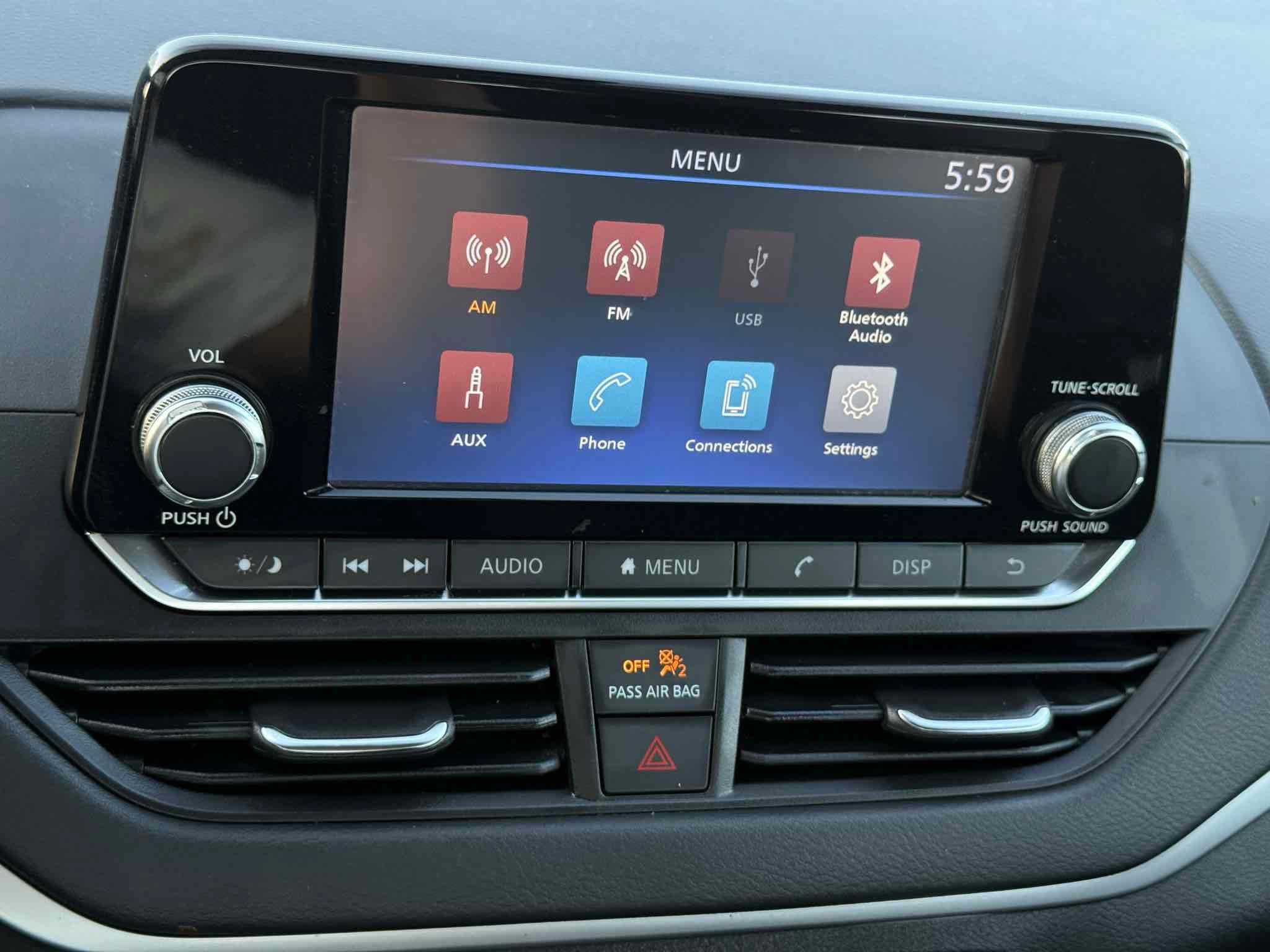 Used 2022 Nissan Altima 2.5 S FWD image 10