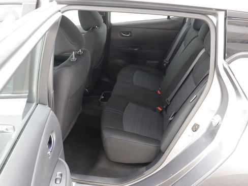 Used 2023 Nissan Leaf S image 14