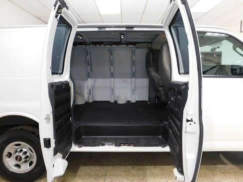 Used 2017 GMC Savana 2500 RWD image 78