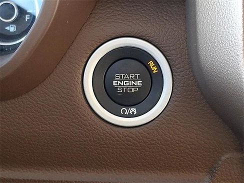 Certified 2020 RAM 1500 Laramie image 28