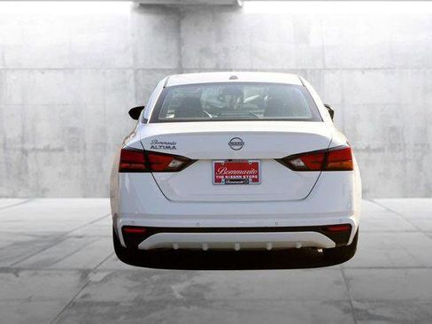 Used 2025 Nissan Altima 2.5 SV image 6