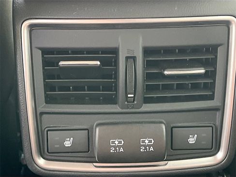 Used 2024 Subaru Forester Touring w/ Pop Package 2 image 27