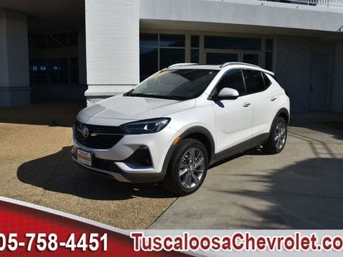 Used 2023 Buick Encore GX Essence w/ Experience Buick Package image 5