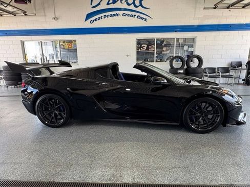 Used 2026 Chevrolet Corvette ZR1 w/ ZR1 Carbon Fiber Aero Package RWD image 22