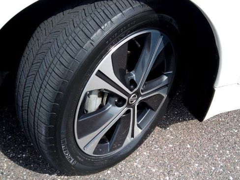 Used 2020 Nissan Leaf SV w/ SV Technology Package FWD image 21