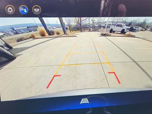 Used 2025 Chevrolet Equinox LT image 19