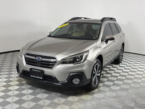 Used 2019 Subaru Outback 2.5i Limited AWD/4WD image 10