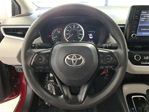 Used 2022 Toyota Corolla LE image 26