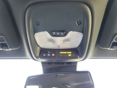New 2024 Chevrolet Colorado LT w/ LT Convenience Package II RWD image 18
