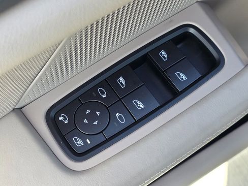 Used 2025 Porsche Taycan 4S image 20