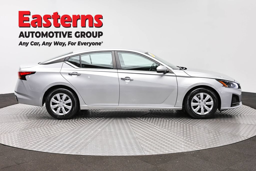 Used 2023 Nissan Altima 2.5 S FWD image 5