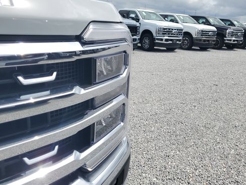 New 2026 Ford F250 Lariat w/ Lariat Ultimate Package image 4